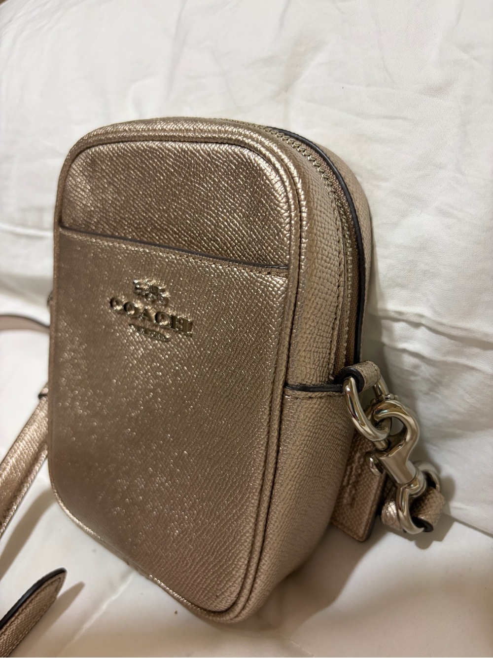 Coach metallic champagne crossbody bag - Picture 3 of 9